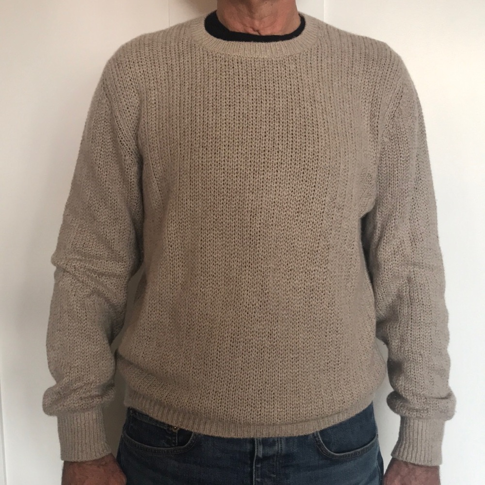 Loro Piana men’s baby cashmere silk l-slv crewneck sweater. Desert Sand, Sze 54